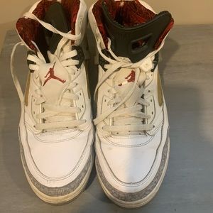 Air Jordan spizike